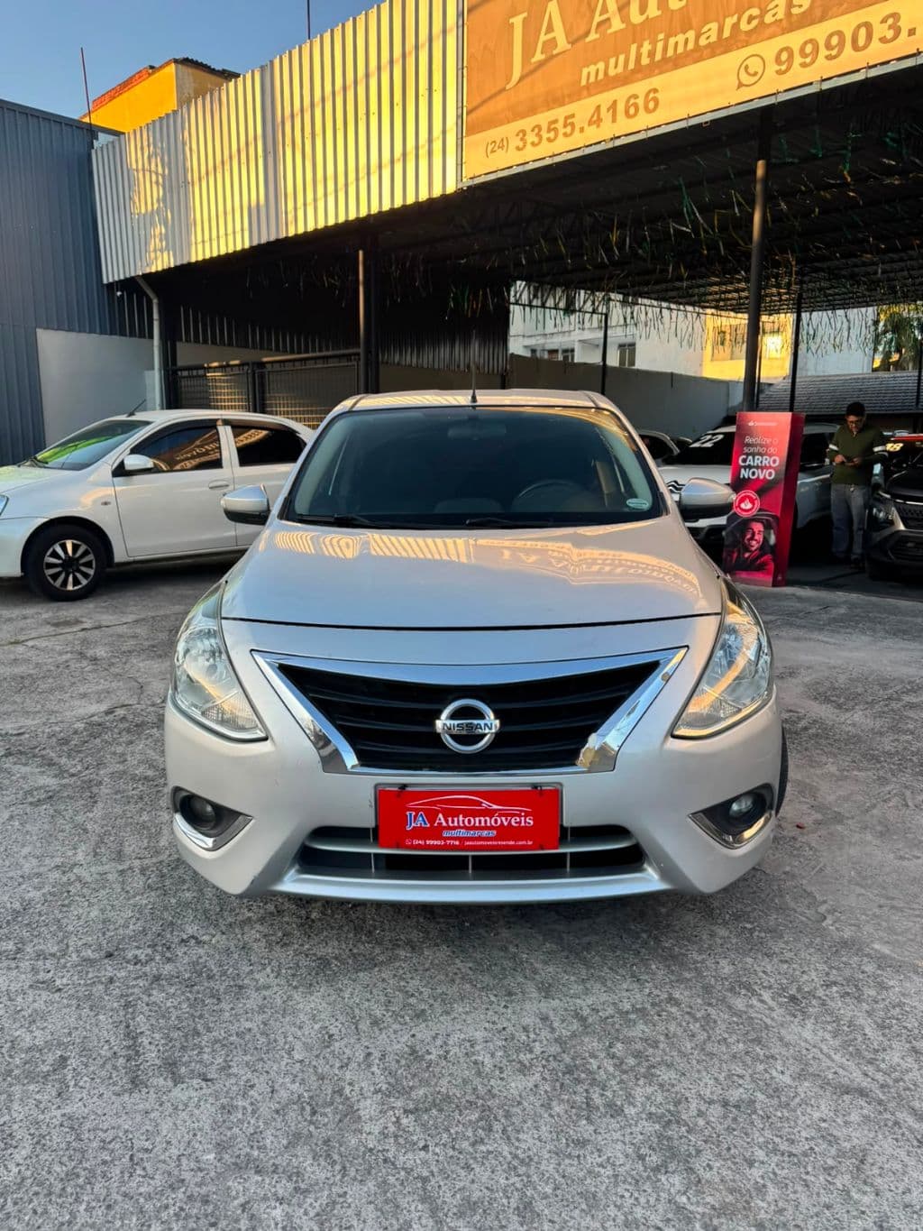 VERSA UNIQUE 1.6 16V FlexStart 4p Aut. foto 3