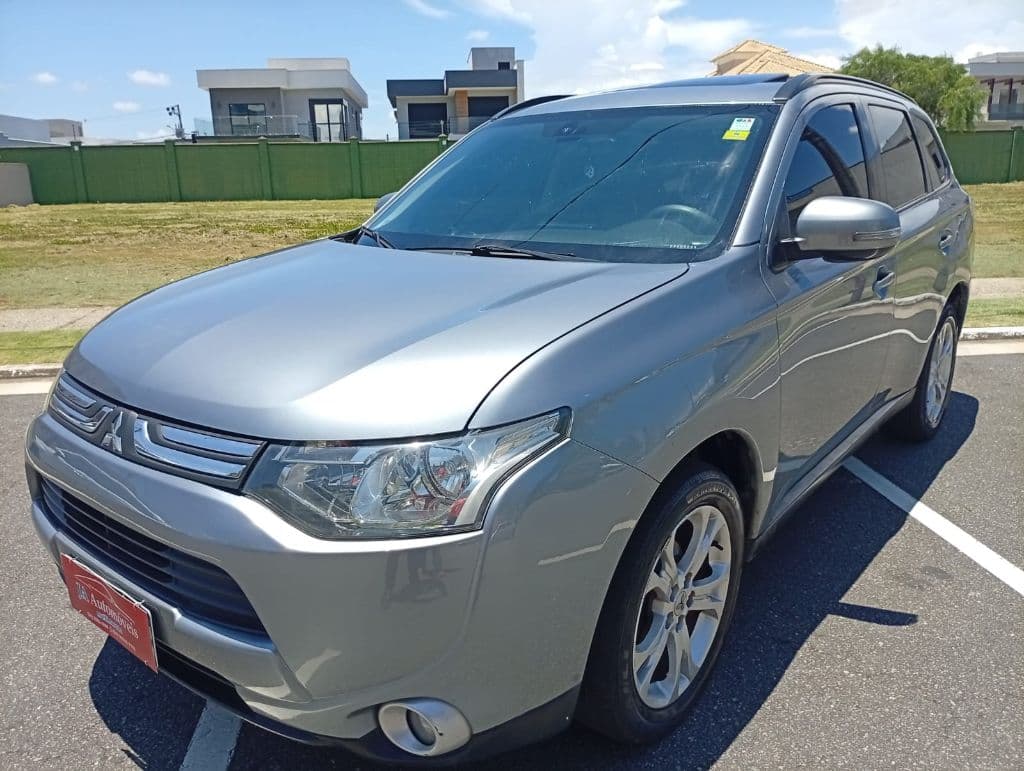 OUTLANDER 2.0 16V 160cv Aut. foto 2