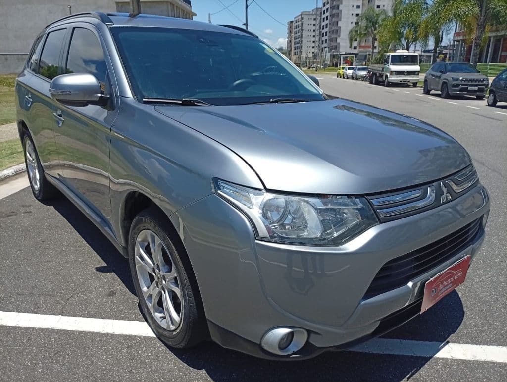 OUTLANDER 2.0 16V 160cv Aut. foto 1