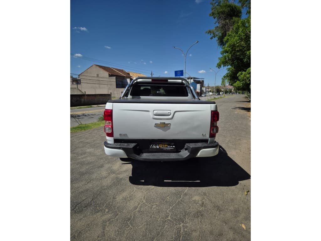 CHEVROLET S10 2.4 ADVANTAGE 4X2 CD 8V FLEX 4P MANUAL 2016 foto 2