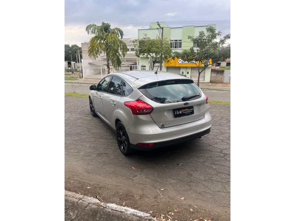 FORD FOCUS 2.0 SE FASTBACK 16V FLEX 4P POWERSHIFT 2017 foto 2