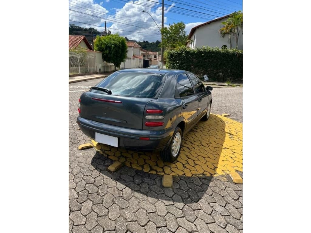 FIAT BRAVA 1.6 MPI SX 16V 106CV GASOLINA 4P MANUAL 2003 foto 2