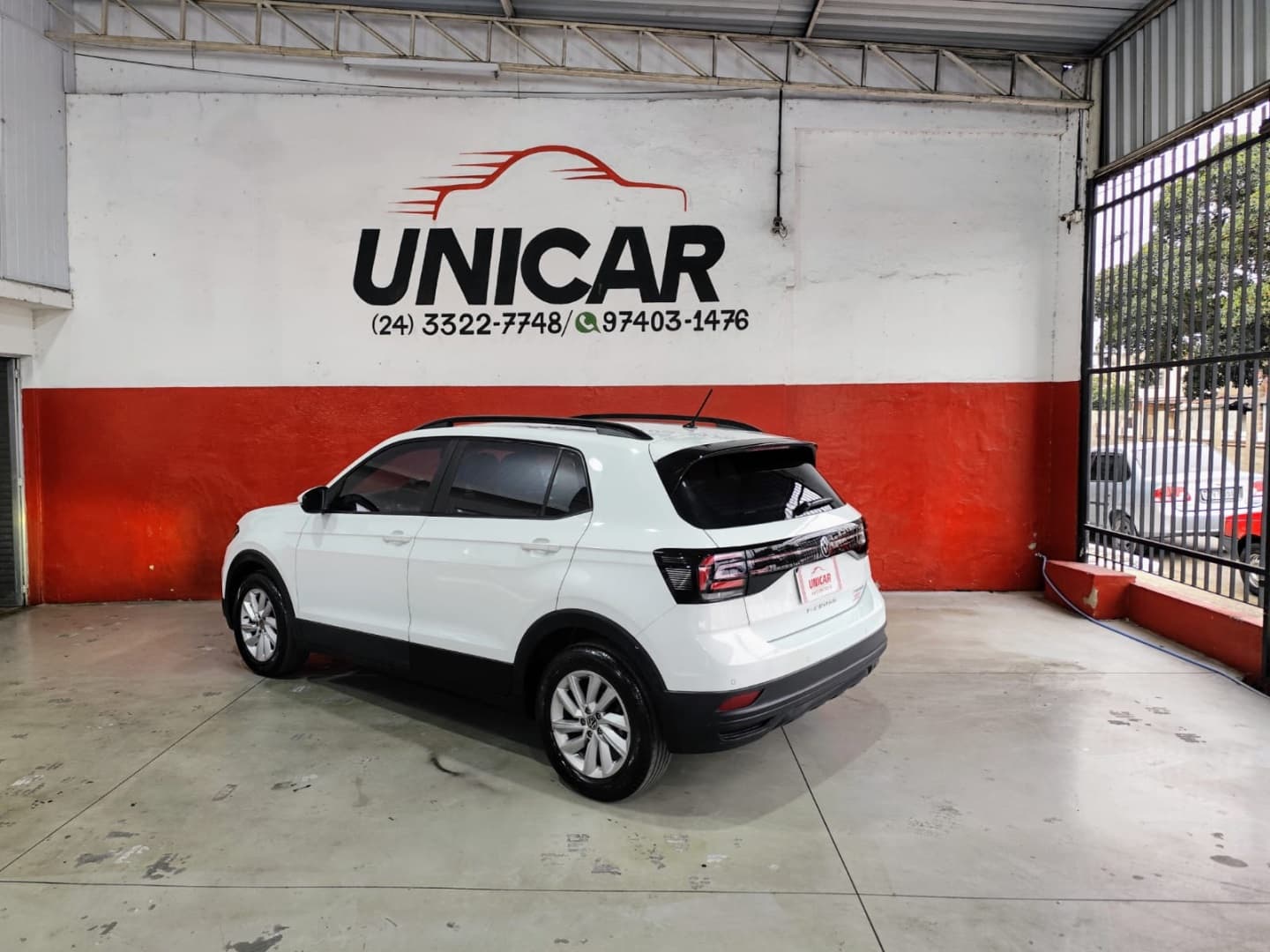 VOLKSWAGEN T-CROSS 1.0 200 TSI TOTAL FLEX AUTOMÁTICO 2023 foto 2