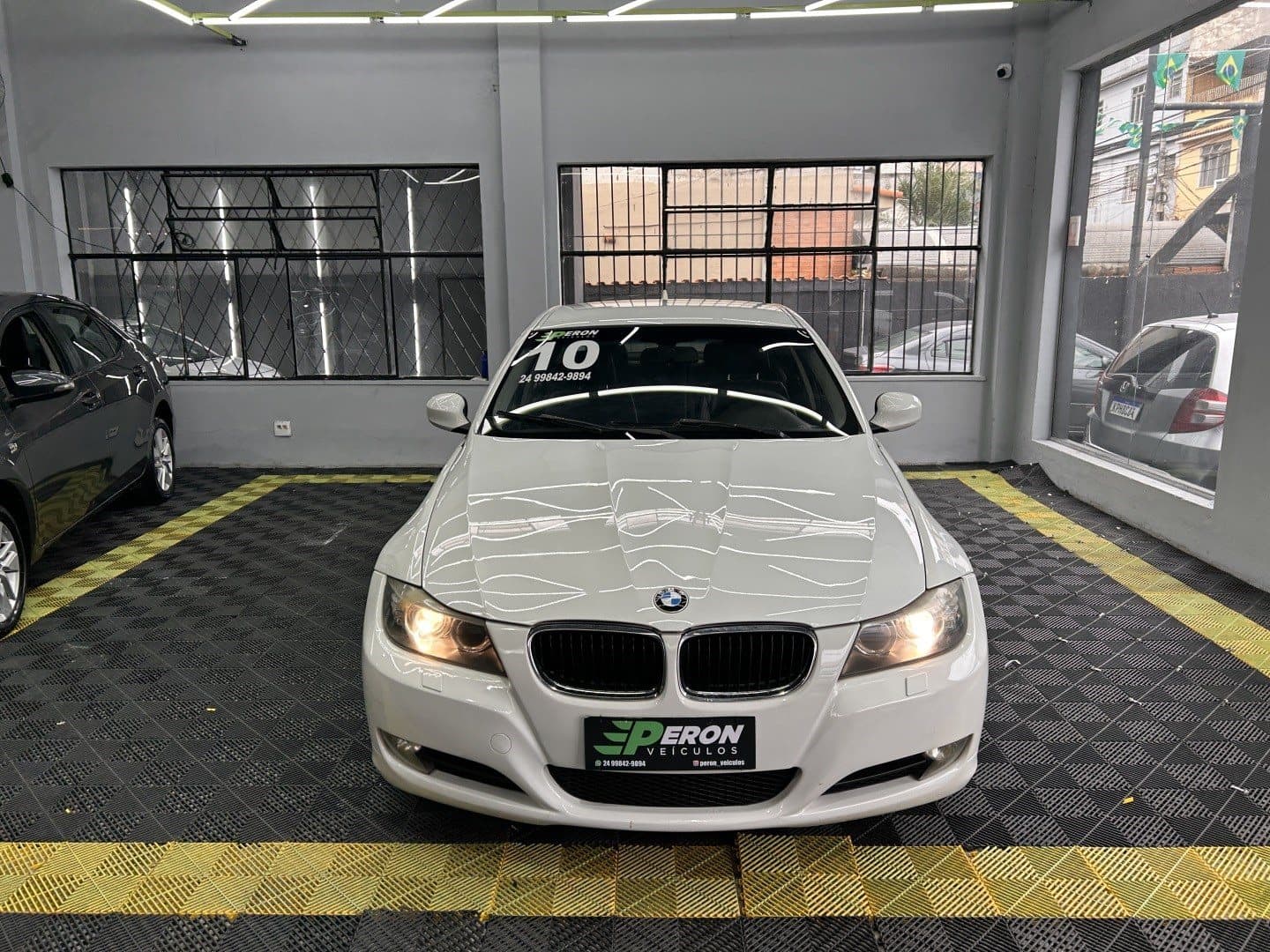 BMW 320i 2.0 16V GASOLINA 4P AUTOMÁTICO 2010 foto 2