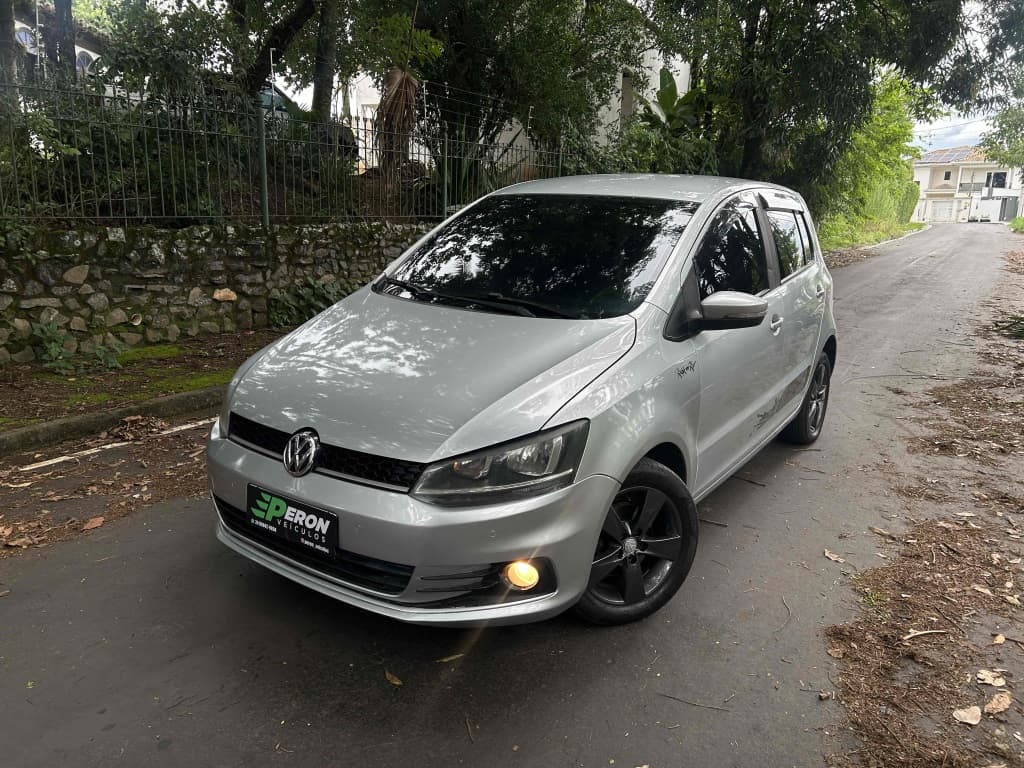 VOLKSWAGEN FOX 1.6 MI ROCK IN RIO 8V FLEX 4P MANUAL 2016 foto 1