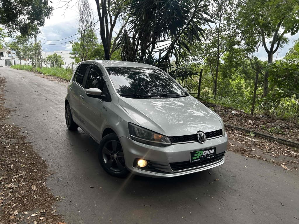 VOLKSWAGEN FOX 1.6 MI ROCK IN RIO 8V FLEX 4P MANUAL 2016 foto 3