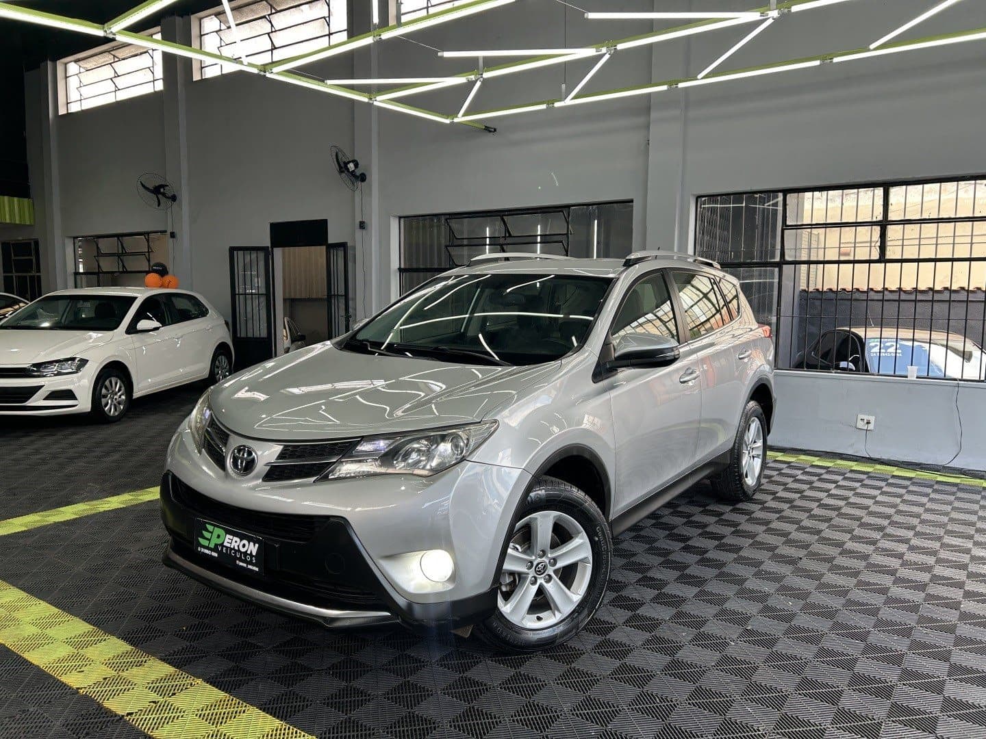 TOYOTA RAV4 2.0 TOP 4X2 16V GASOLINA 4P AUTOMÁTICO 2015 foto 1