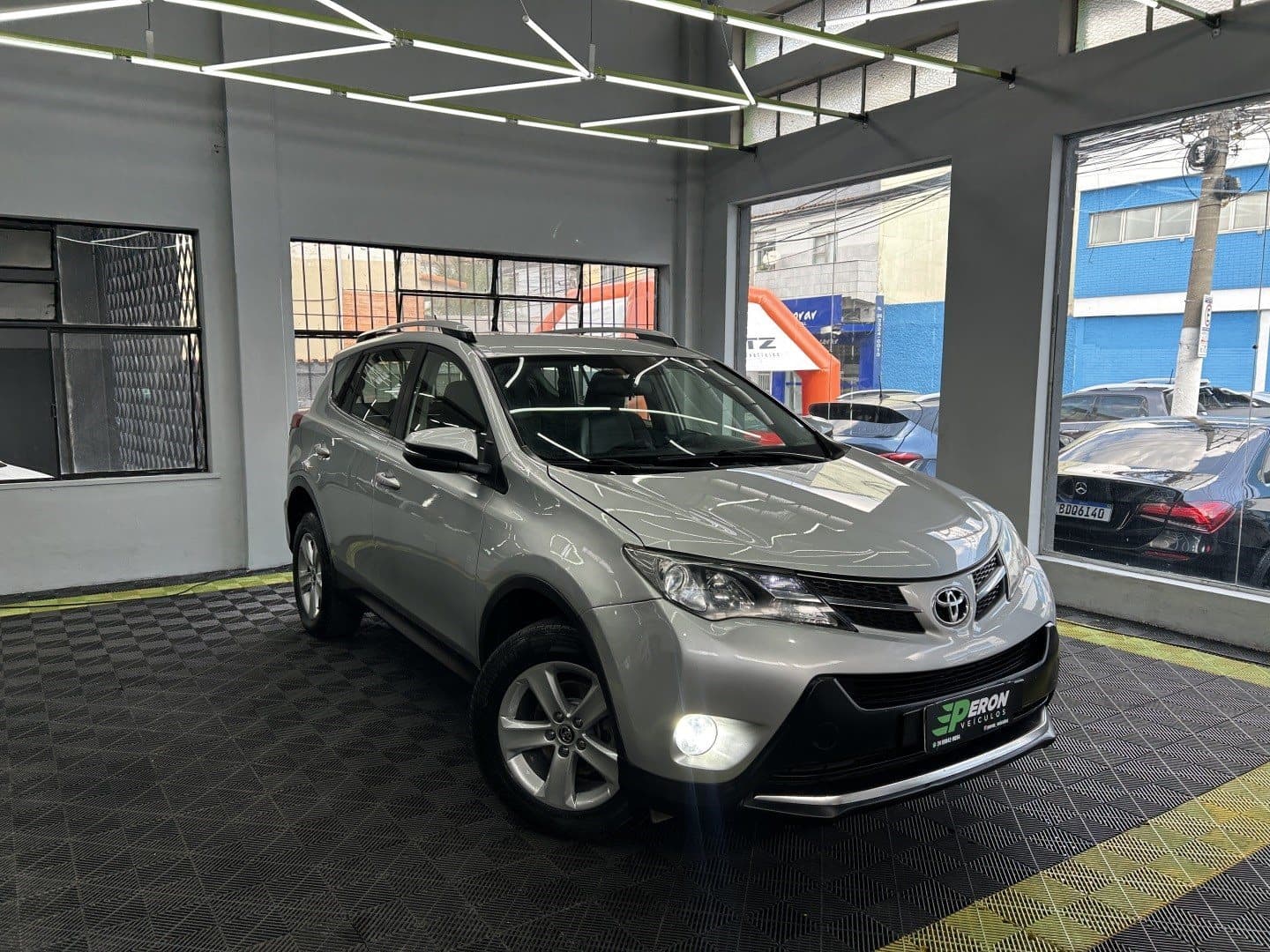 TOYOTA RAV4 2.0 TOP 4X2 16V GASOLINA 4P AUTOMÁTICO 2015 foto 3