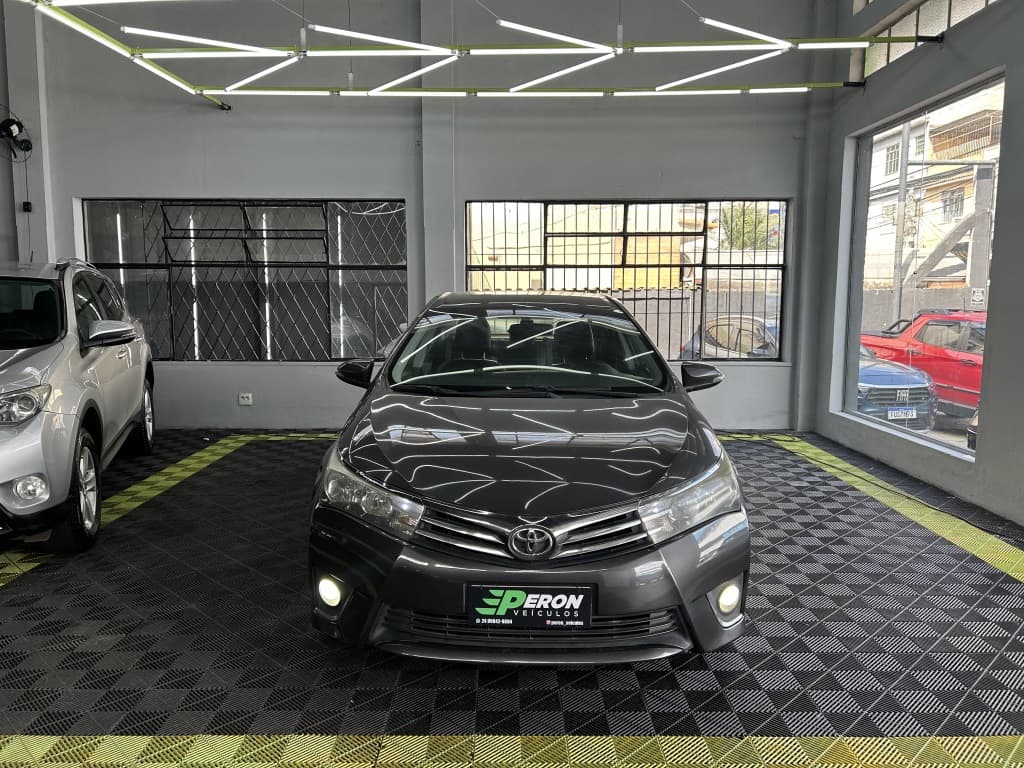 TOYOTA COROLLA 1.8 GLI 16V FLEX 4P AUTOMÁTICO 2015 foto 2