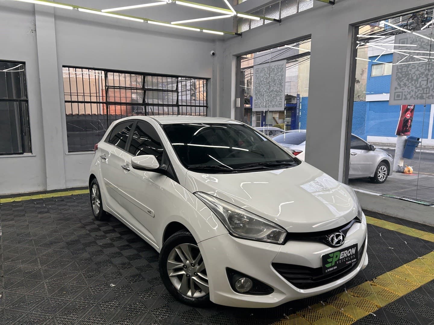 HYUNDAI HB20 1.6 PREMIUM 16V FLEX 4P AUTOMÁTICO 2015 foto 3