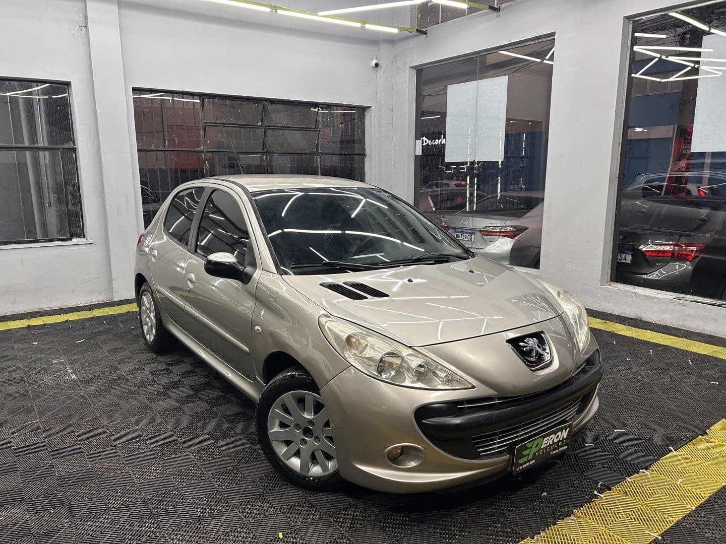 PEUGEOT 207 1.6 XS 16V FLEX 4P AUTOMÁTICO 2010 foto 3