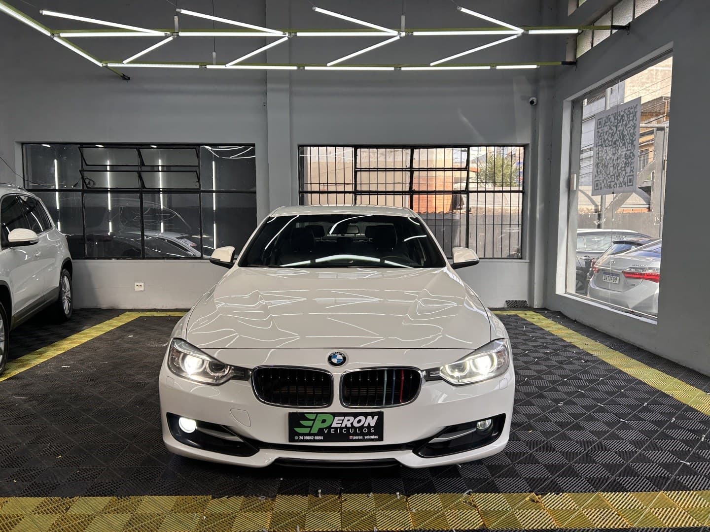 BMW 320i 2.0 16V TURBO ACTIVE FLEX 4P AUTOMÁTICO 2015 foto 2