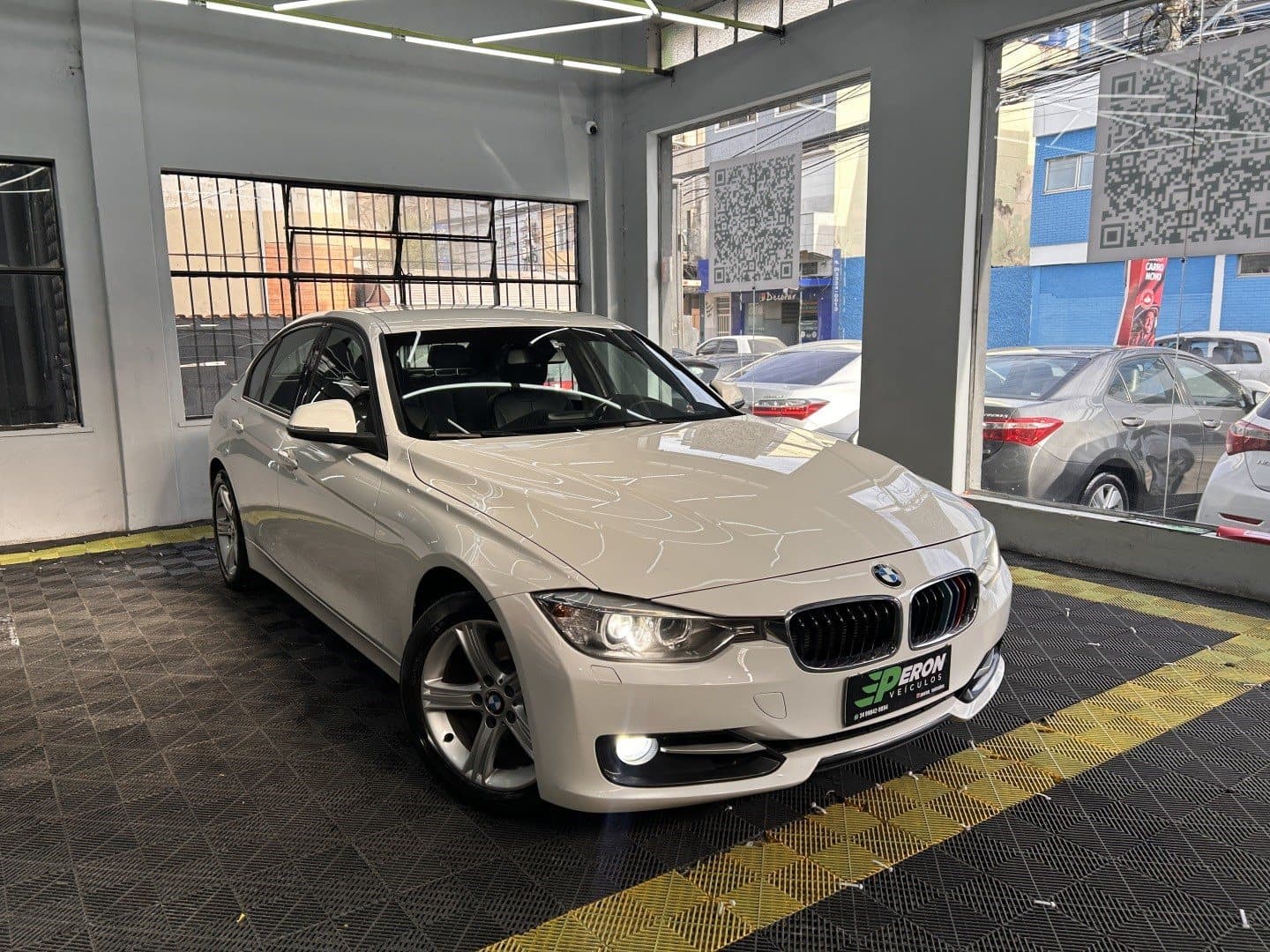 BMW 320i 2.0 16V TURBO ACTIVE FLEX 4P AUTOMÁTICO 2015 foto 3