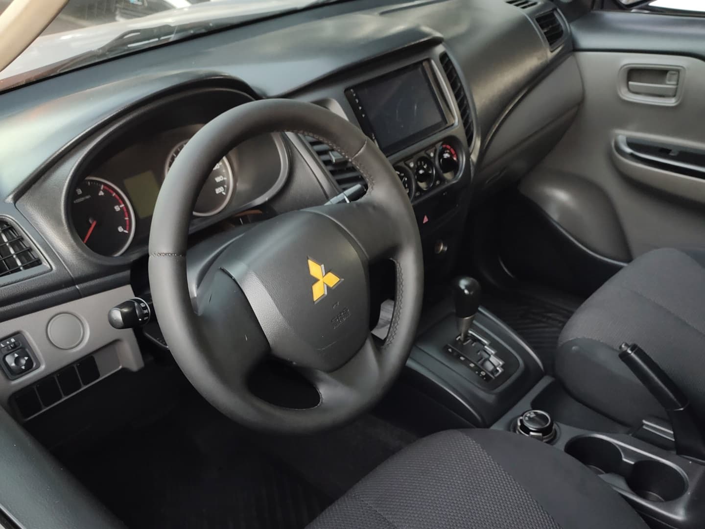 MITSUBISHI L200 TRITON 2.4 16V TURBO DIESEL SPORT GLS CD 4P 4X4 AUTOMÁTICO 2019 foto 3