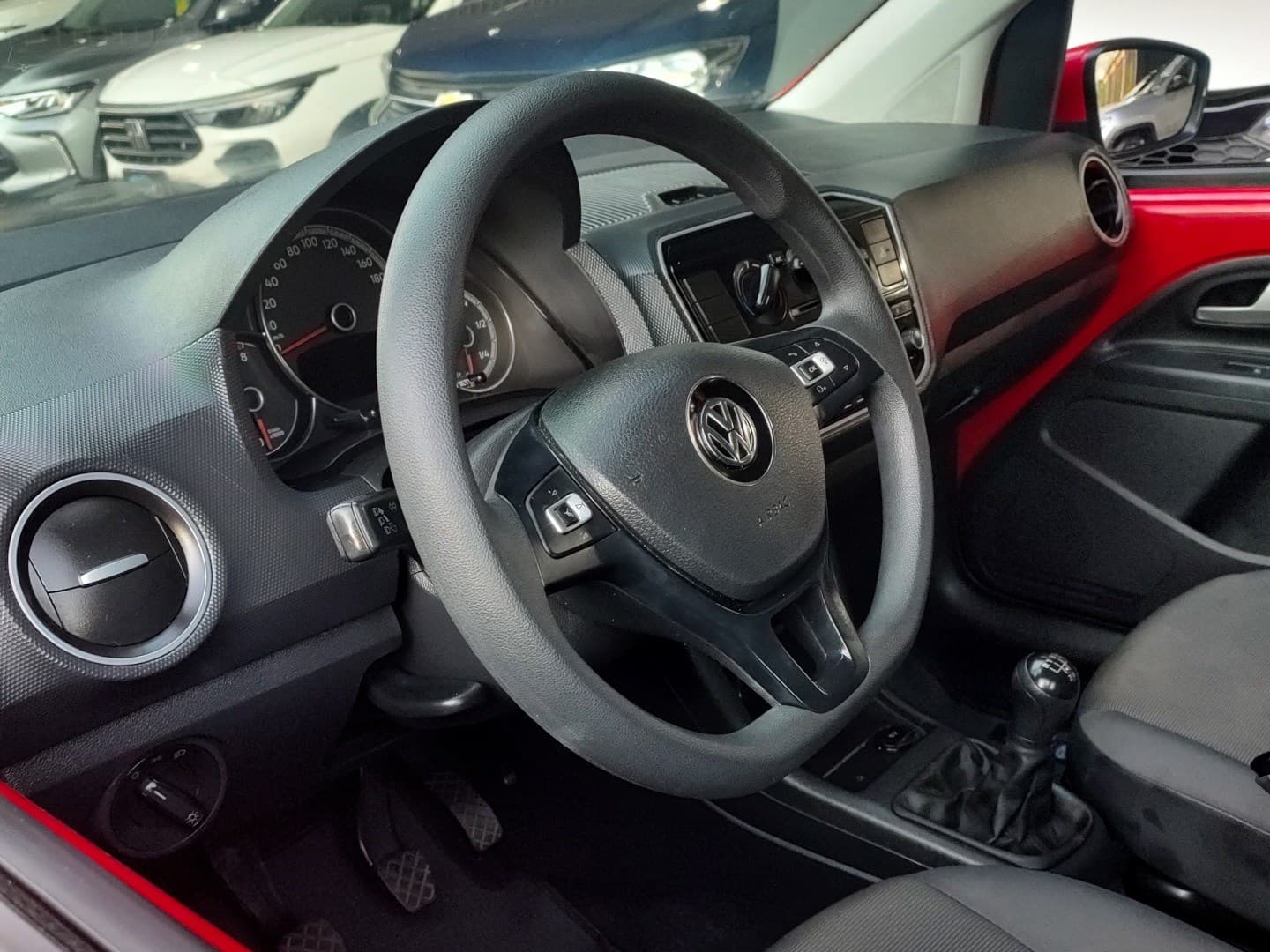 VOLKSWAGEN UP 1.0 MPI TOTAL FLEX 4P MANUAL 2020 foto 3