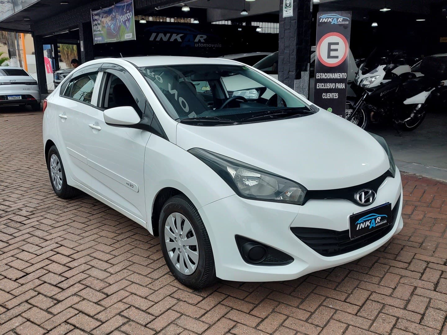 HYUNDAI HB20S 1.6 COMFORT PLUS 16V FLEX 4P MANUAL 2014 foto 3