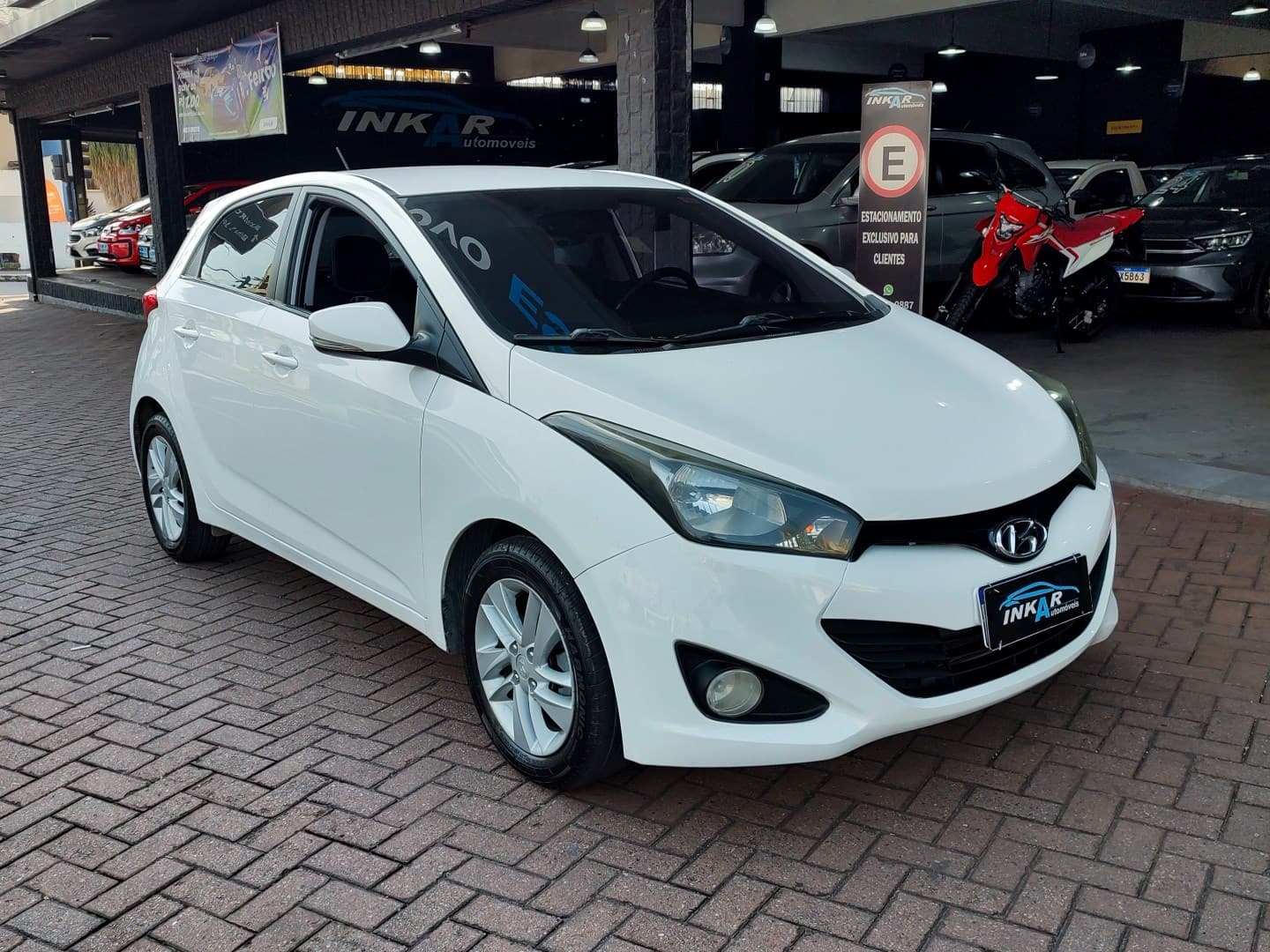 HYUNDAI HB20 1.6 PREMIUM 16V FLEX 4P AUTOMÁTICO 2013 foto 3