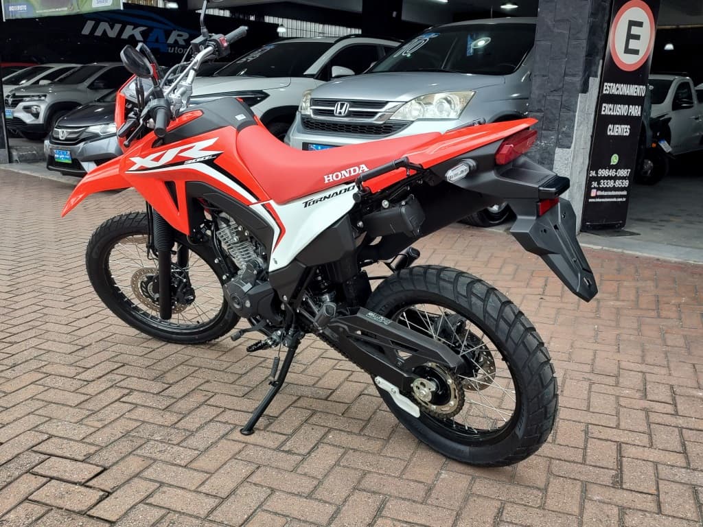 HONDA XR 300L TORNADO XR 300L TORNADO 2026 foto 3