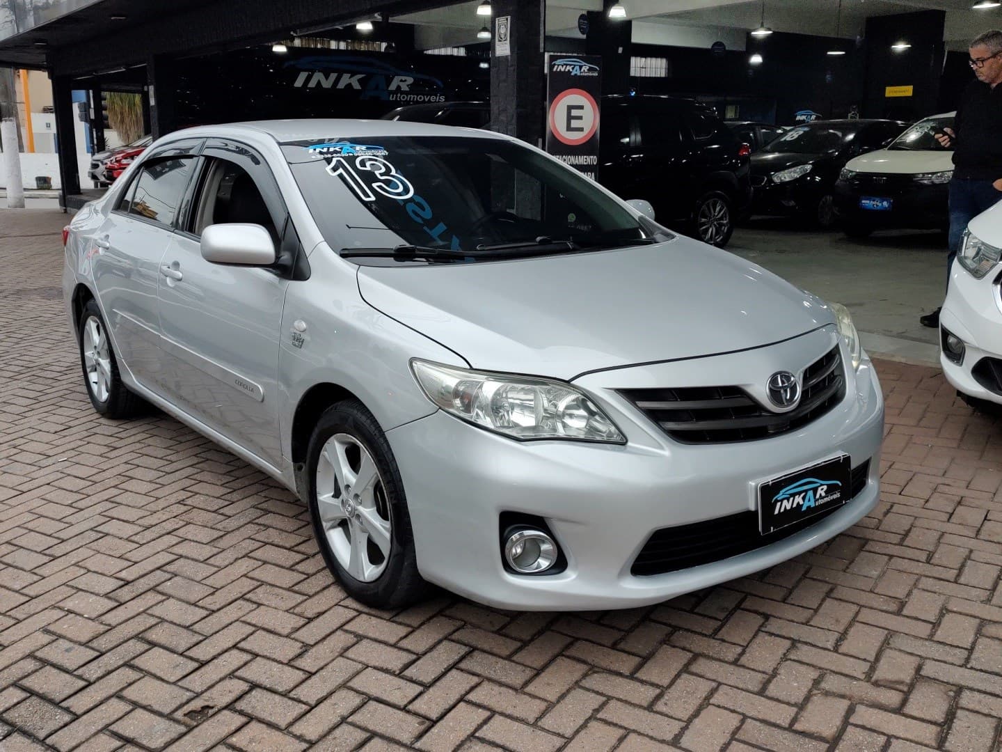 TOYOTA COROLLA 1.8 GLI 16V FLEX 4P AUTOMÁTICO 2013 foto 3