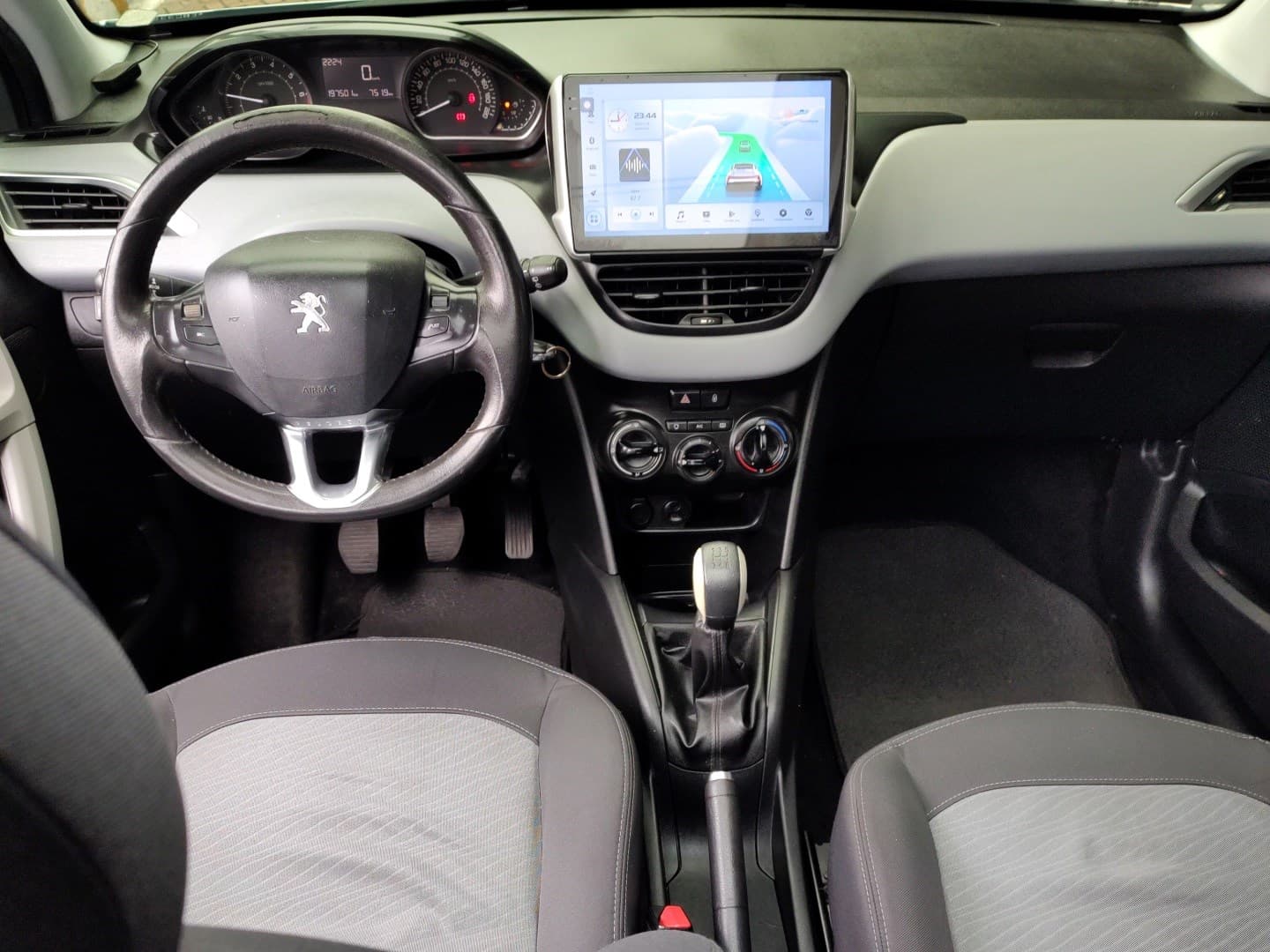 PEUGEOT 208 1.5 ALLURE 8V FLEX 4P MANUAL 2014 foto 3