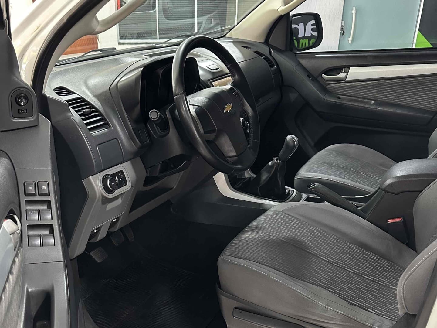 CHEVROLET S10 2.4 ADVANTAGE 4X2 CD 8V FLEX 4P MANUAL 2016 foto 2