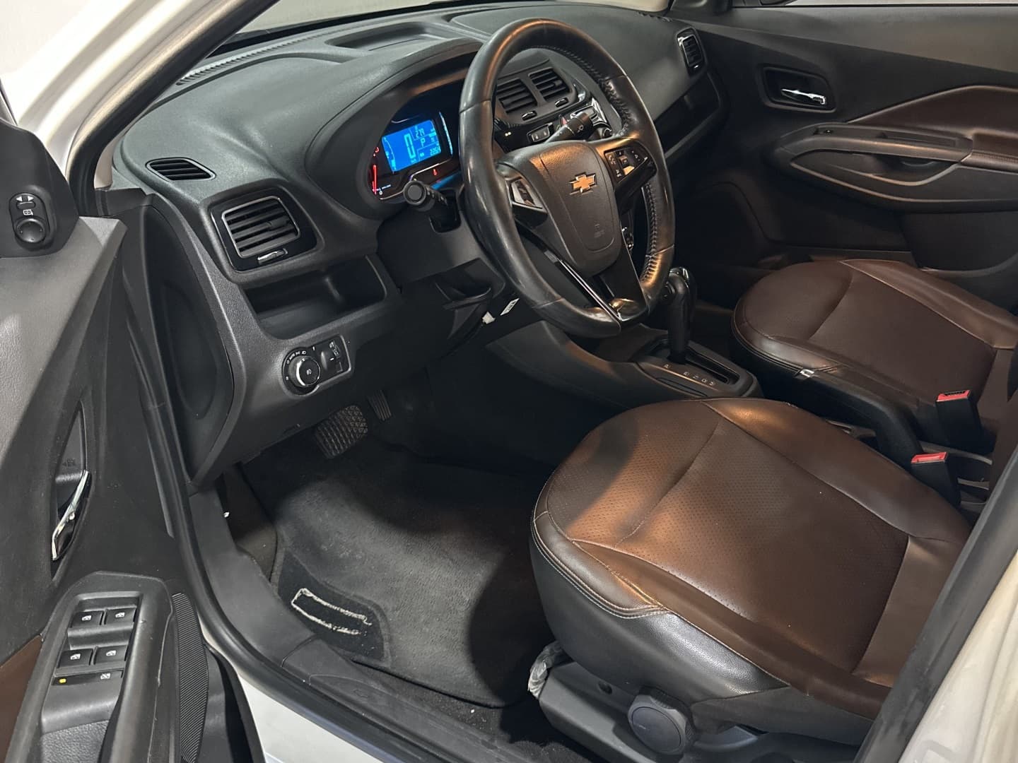 CHEVROLET COBALT 1.8 MPFI ELITE 8V FLEX 4P AUTOMÁTICO 2017 foto 2
