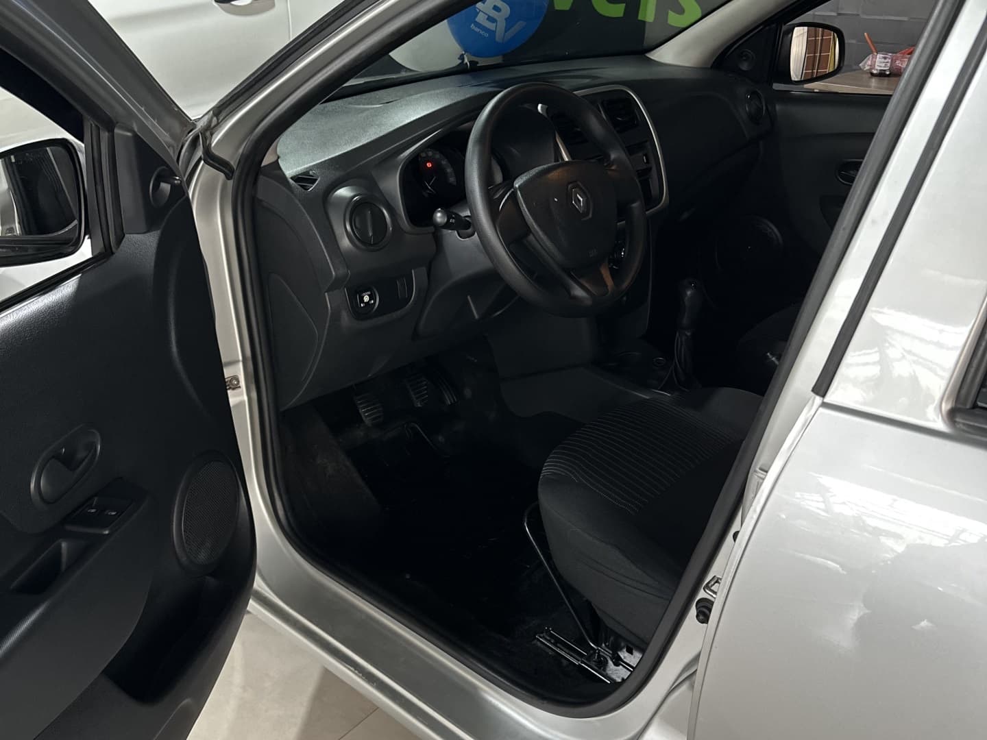 RENAULT SANDERO 1.0 AUTHENTIQUE 16V FLEX 4P MANUAL 2016 foto 2