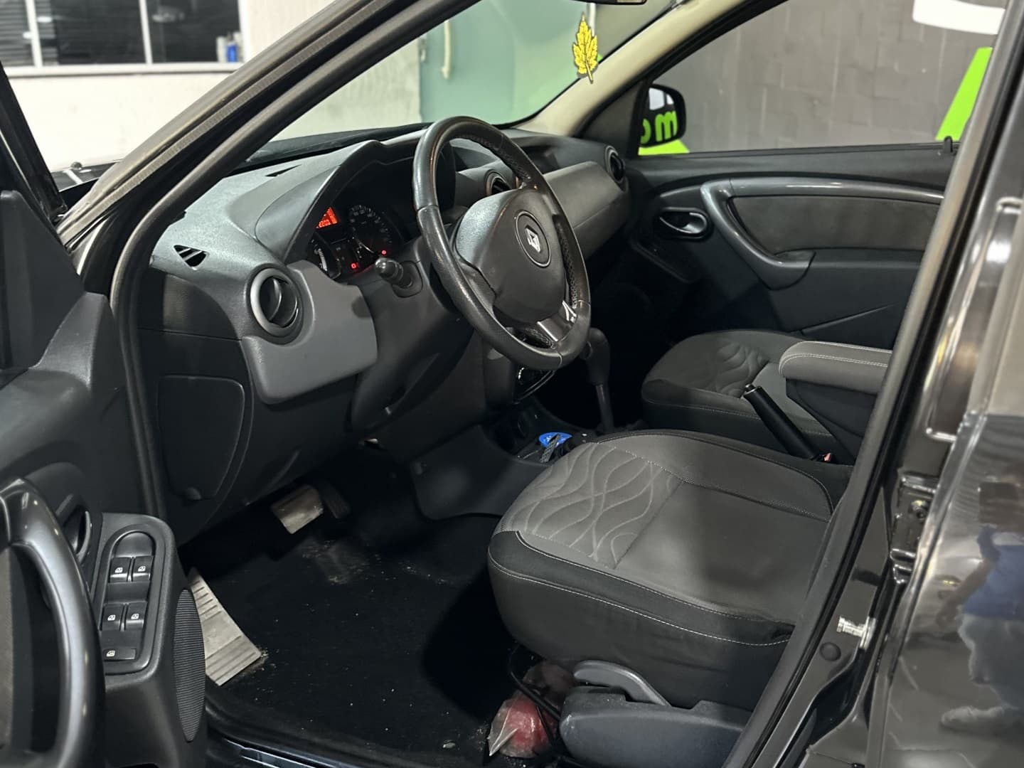 RENAULT DUSTER 2.0 DYNAMIQUE 4X2 16V FLEX 4P AUTOMÁTICO 2014 foto 2