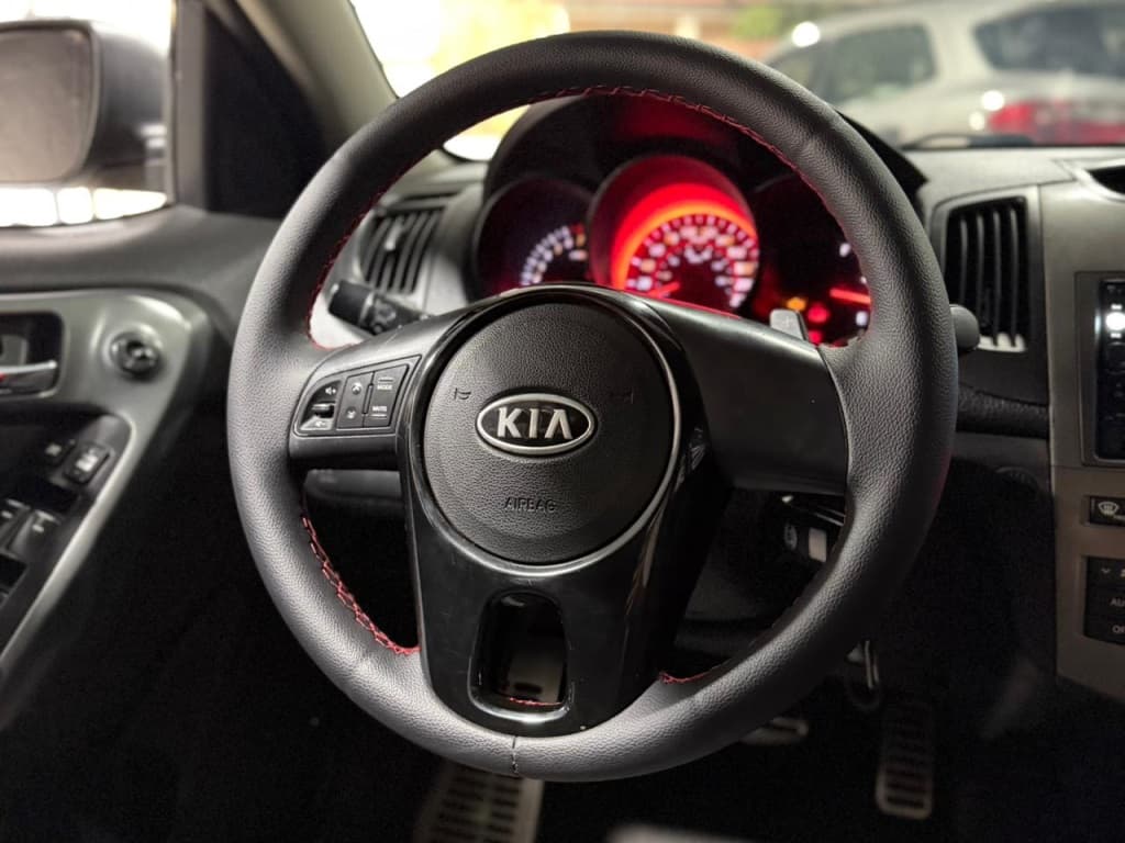 KIA CERATO 1.6 SX3 16V GASOLINA 4P AUTOMÁTICO 2013 foto 2