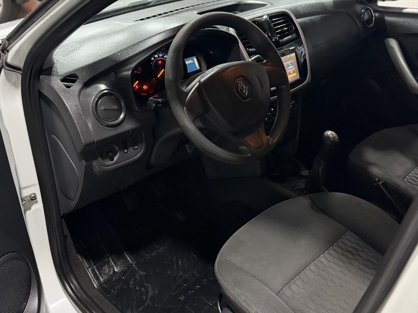 RENAULT SANDERO 1.6 16V SCE FLEX EXPRESSION MANUAL 2018 foto 2