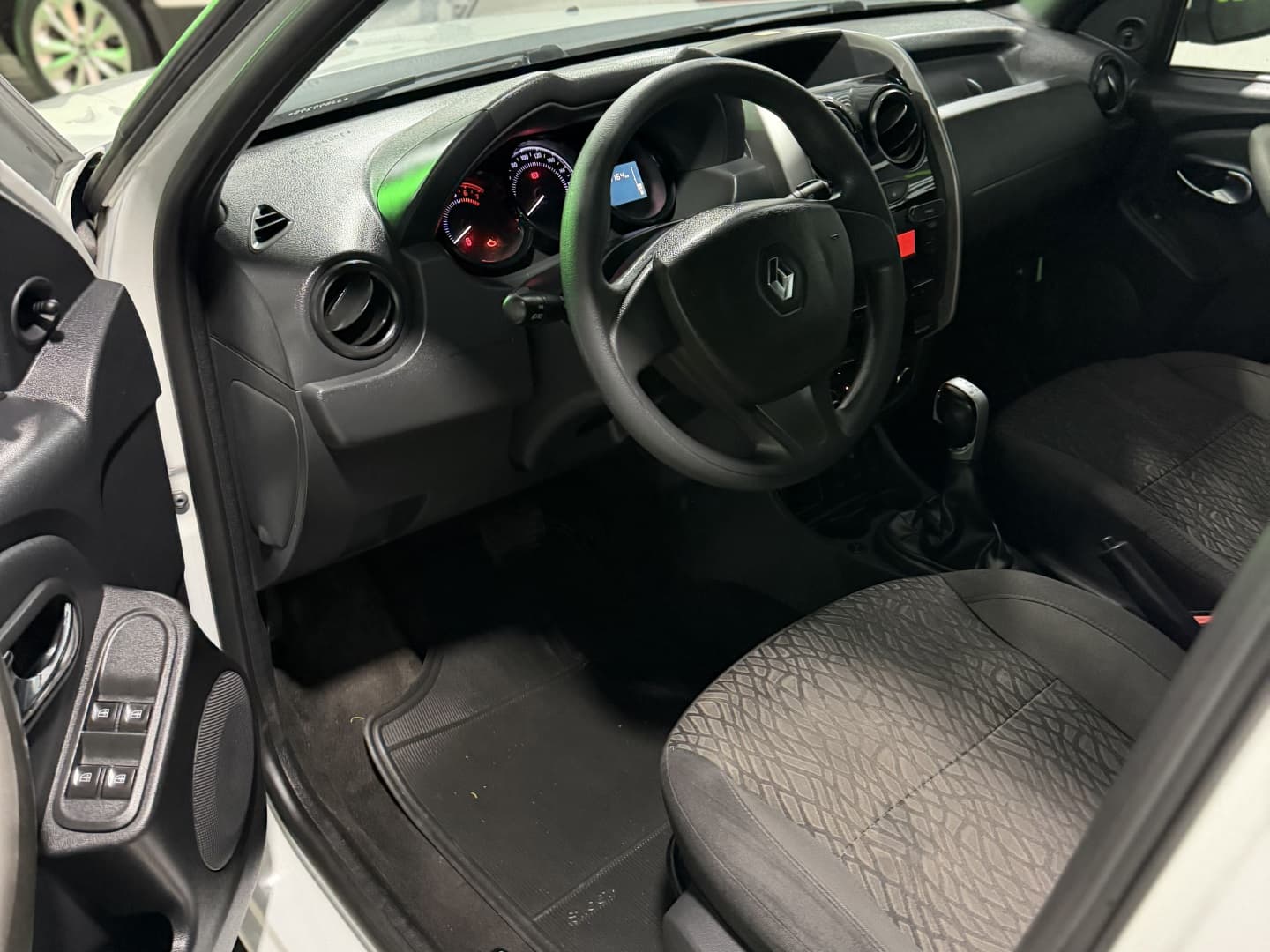 RENAULT DUSTER 1.6 16V SCE FLEX EXPRESSION X-TRONIC 2018 foto 2
