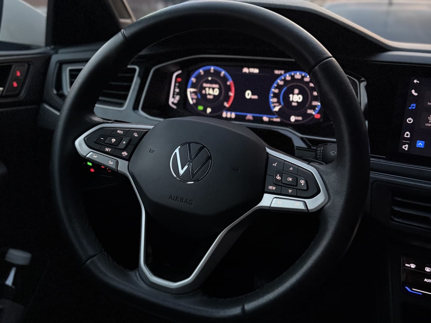 VOLKSWAGEN NIVUS 1.0 200 TSI TOTAL FLEX HIGHLINE AUTOMÁTICO 2024 foto 3