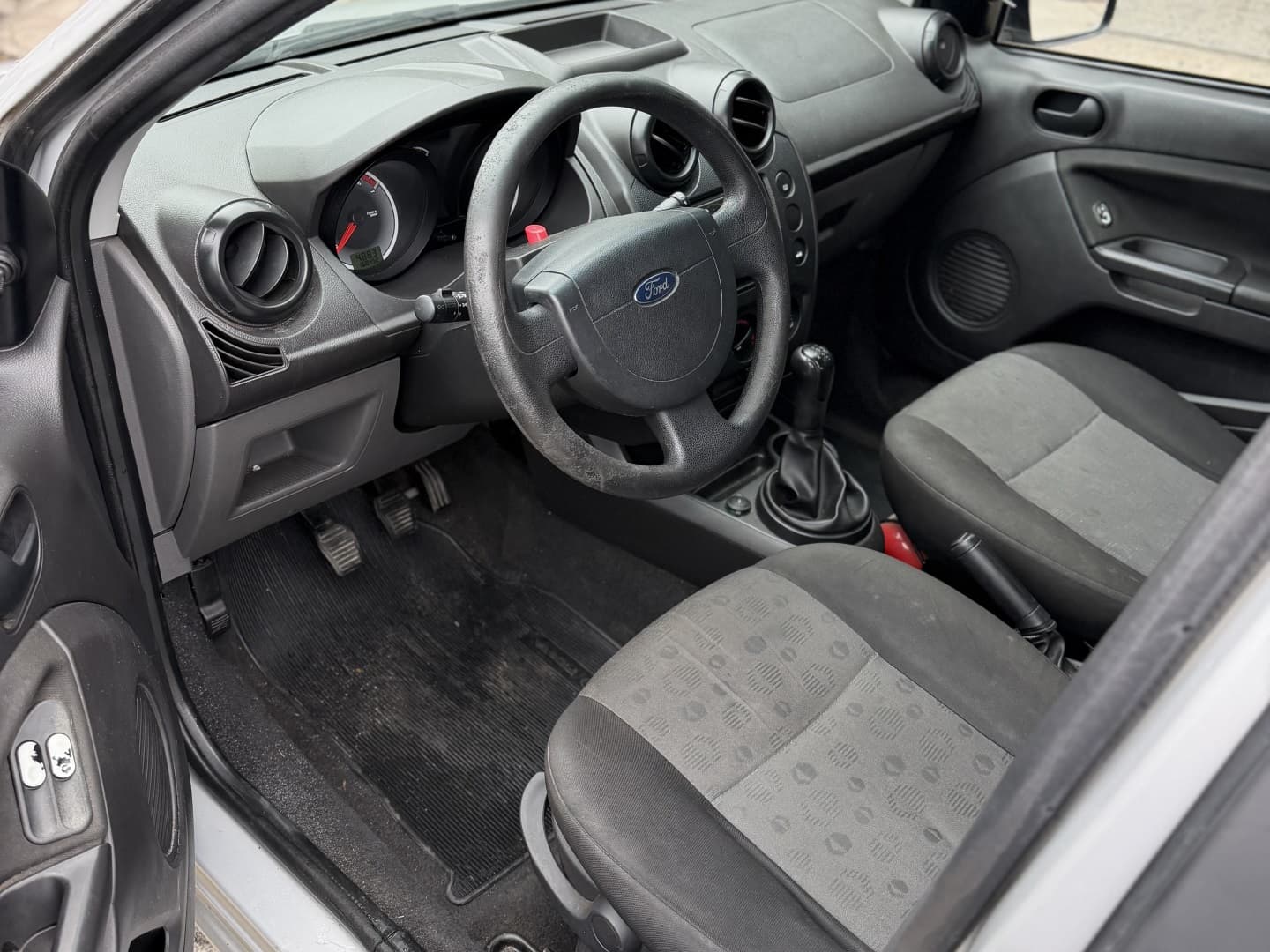 FORD FIESTA 1.0 ROCAM HATCH 8V FLEX 4P MANUAL 2012 foto 2