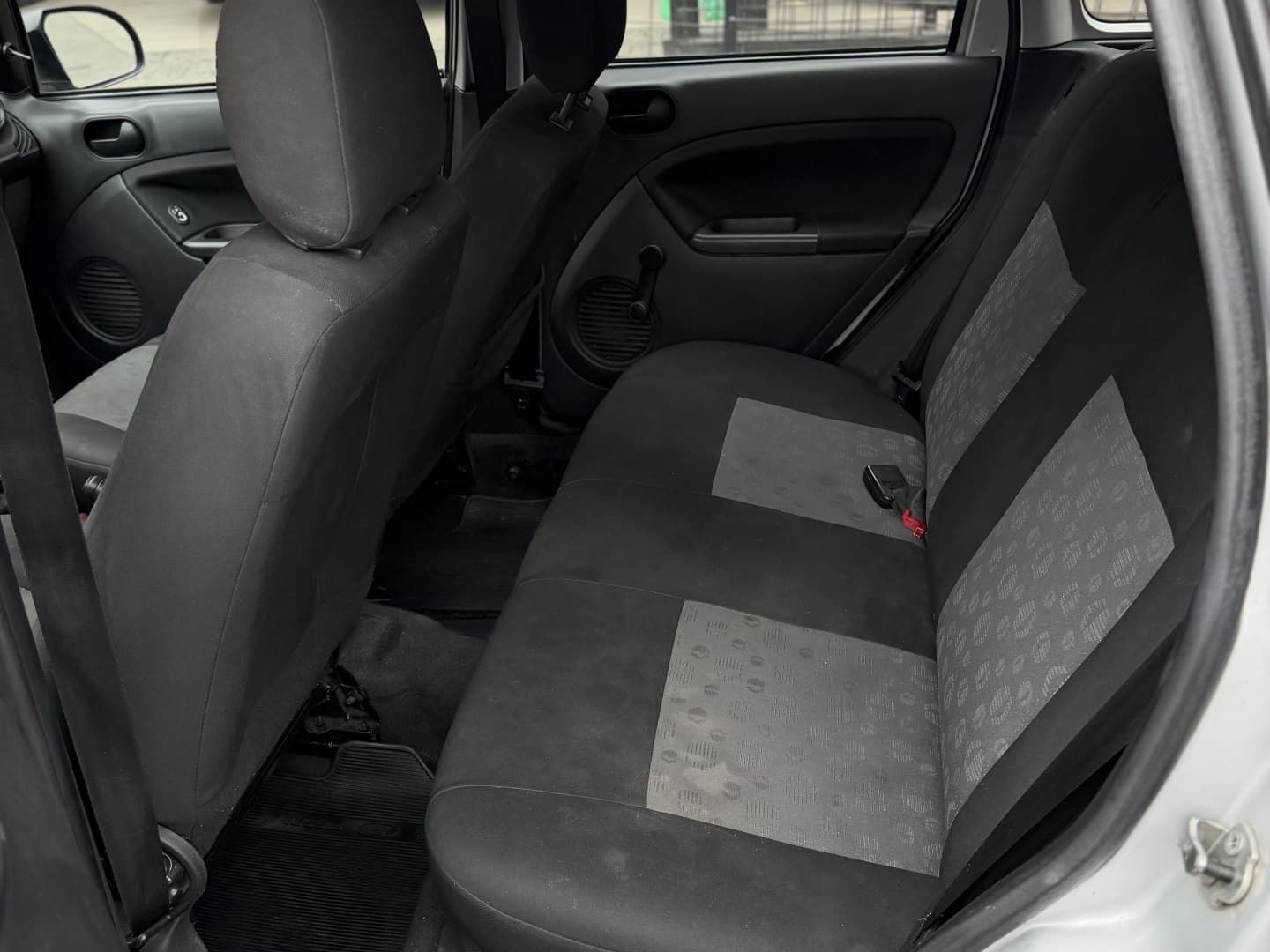 FORD FIESTA 1.0 ROCAM HATCH 8V FLEX 4P MANUAL 2012 foto 3
