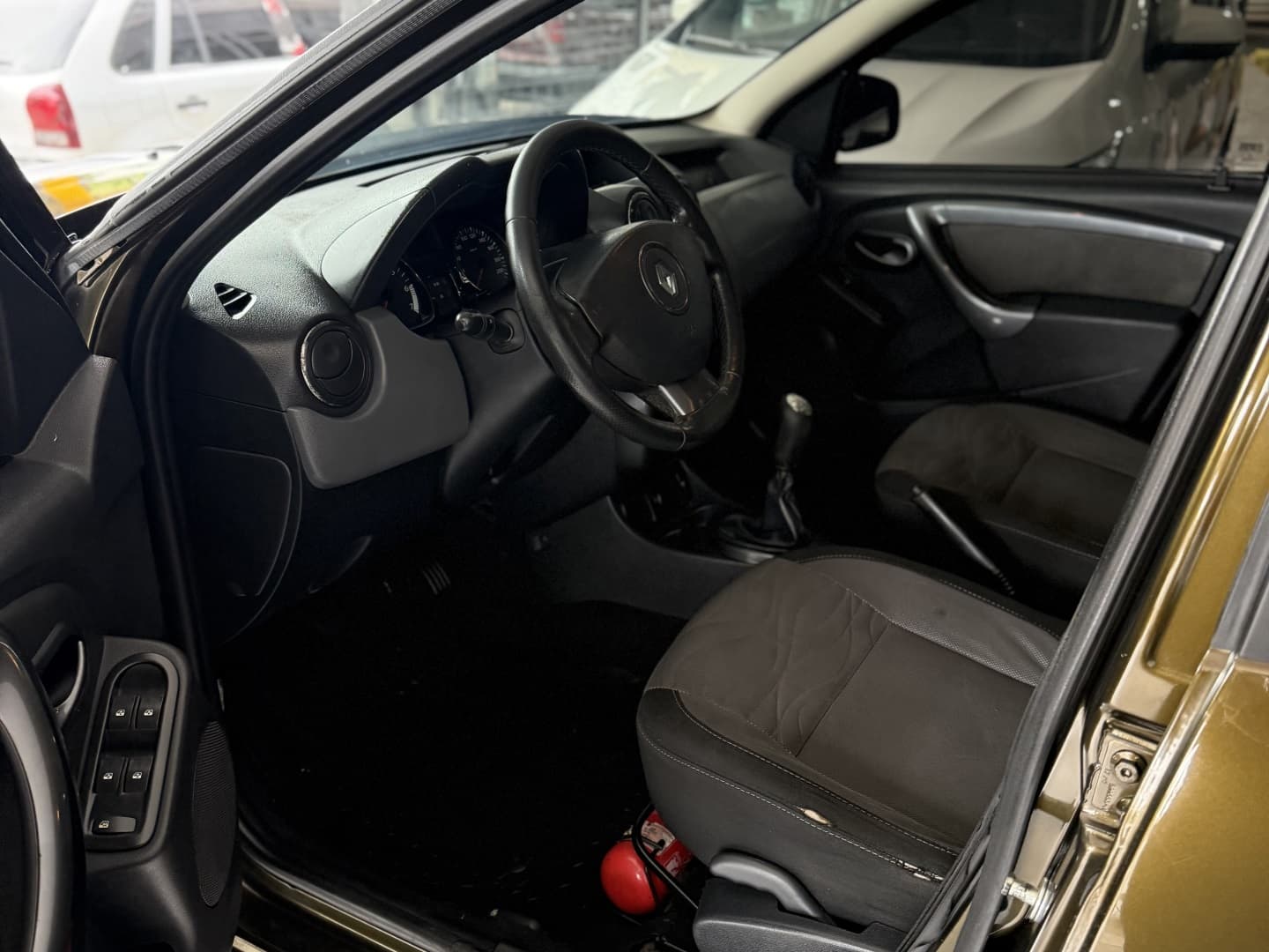 RENAULT DUSTER 1.6 DYNAMIQUE 4X2 16V FLEX 4P MANUAL 2014 foto 2
