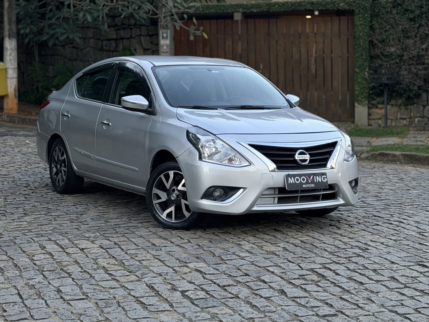 NISSAN VERSA 1.6 16V FLEX UNIQUE 4P MANUAL 2016 foto 1