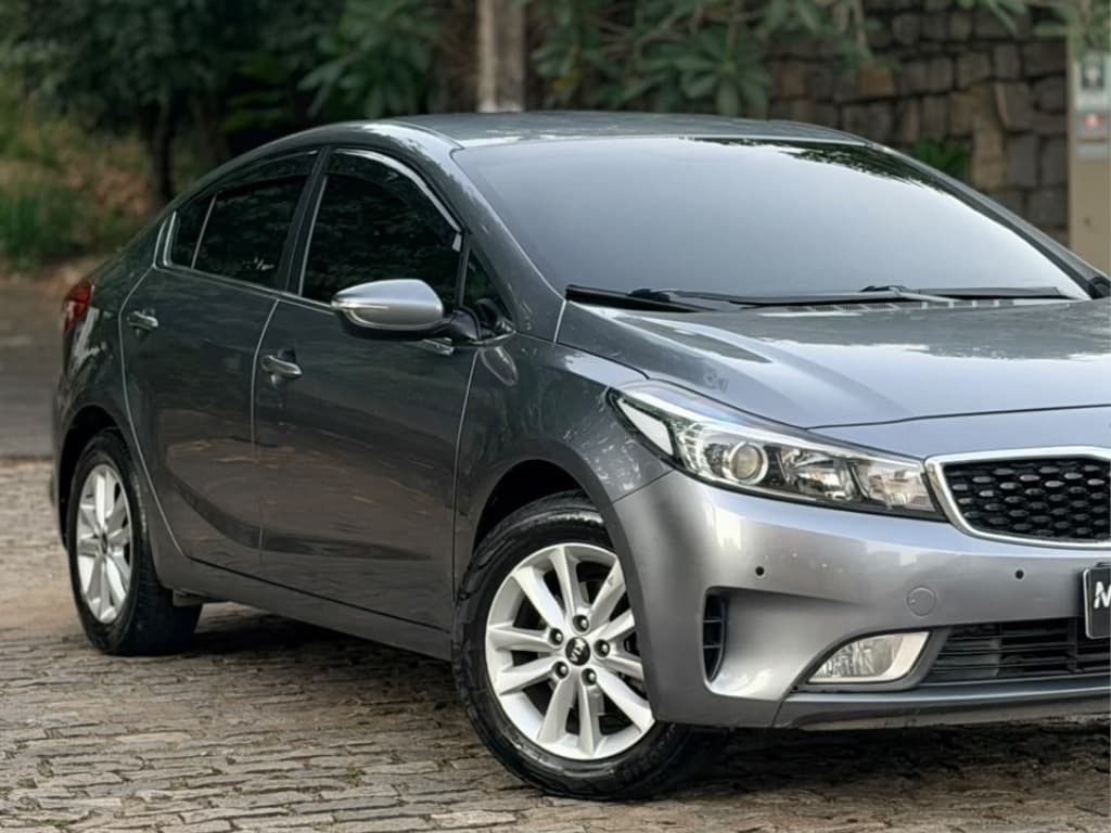 KIA CERATO 1.6 SX 16V FLEX 4P AUTOMÁTICO 2017 foto 2