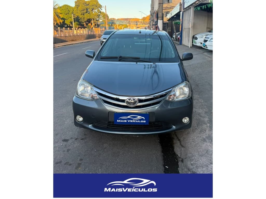 TOYOTA ETIOS 1.5 XLS 16V FLEX 4P MANUAL 2013 foto 3
