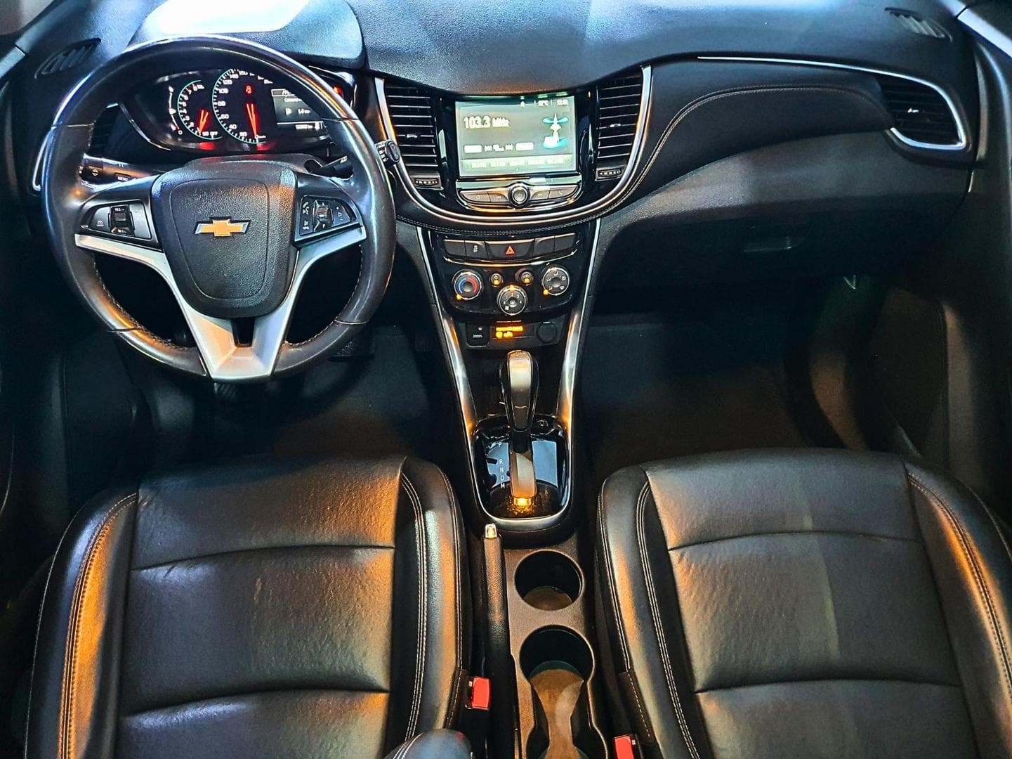 CHEVROLET TRACKER PREMIER 2018 foto 2