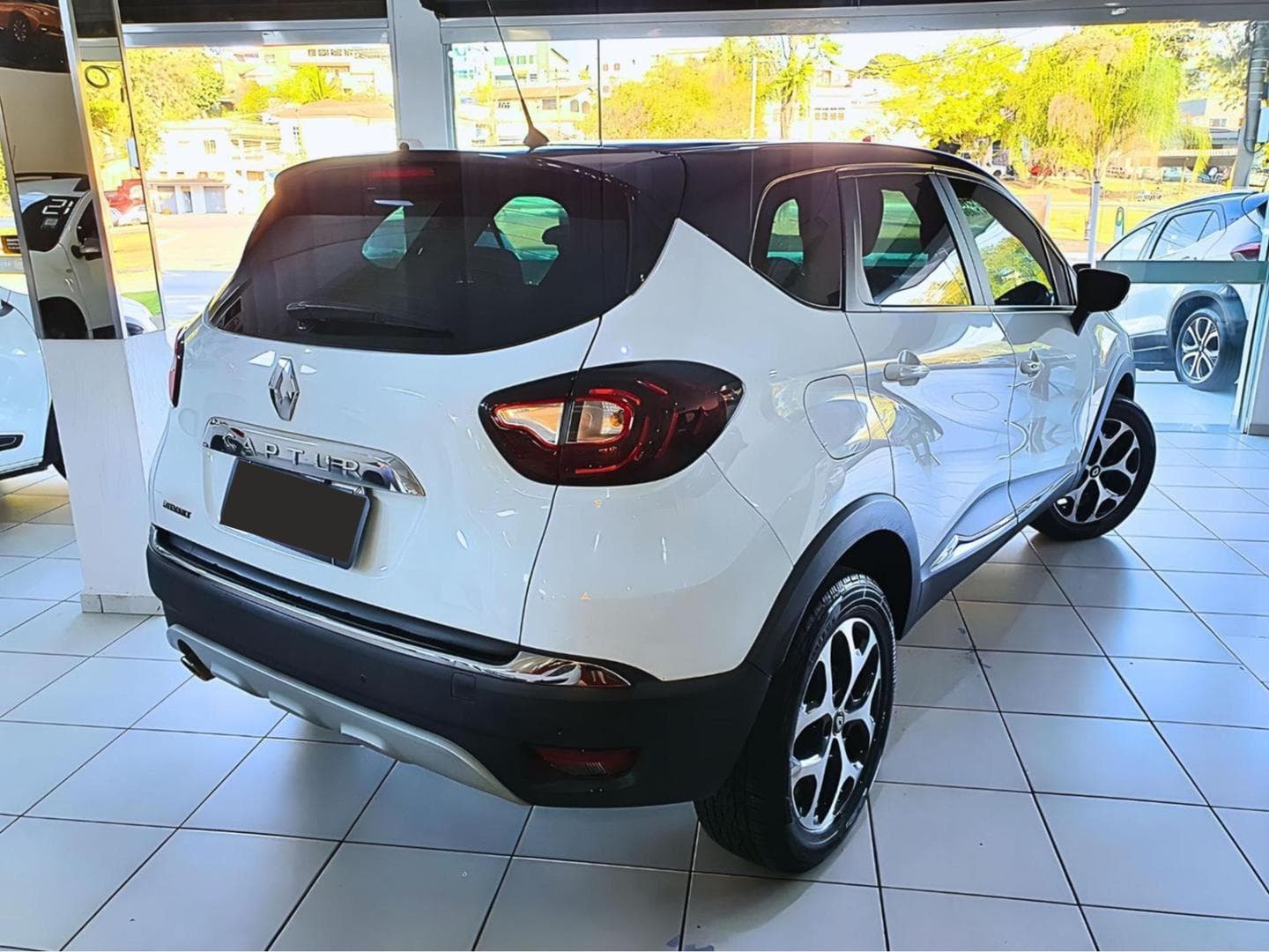RENAULT CAPTUR INTEN 20A 2018 foto 2