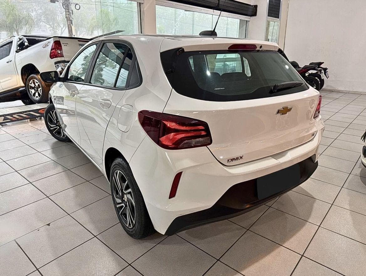 Chevrolet Onix Hatch Flex 2024 foto 3