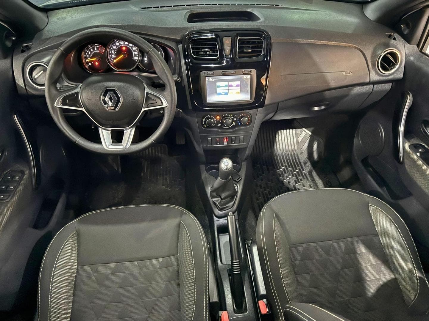 RENAULT LOGAN 1.0 12V SCE FLEX ZEN 2016 foto 2