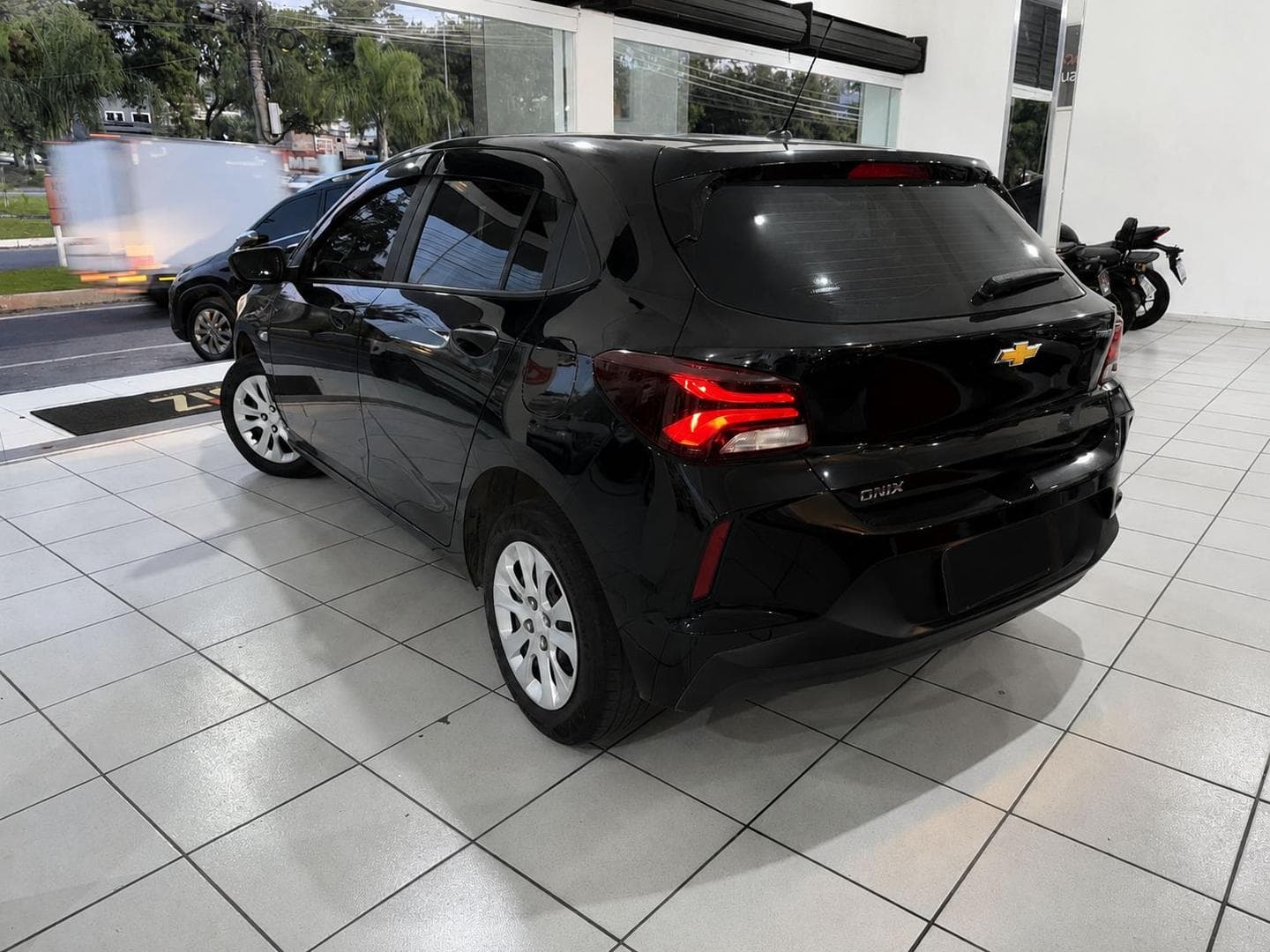 CHEVROLET ONIX 1.0 TURBO AT HB 2025 foto 3