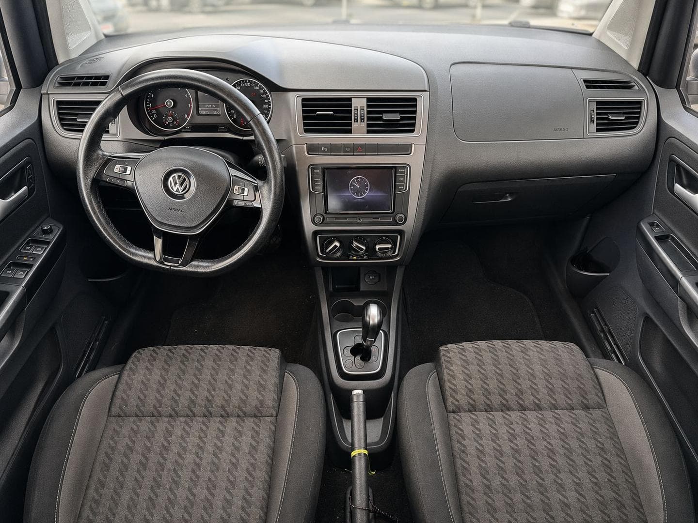 VOLKSWAGEN FOX COMFORTLINE 1.6 IMOTION FLEX 2018 foto 2