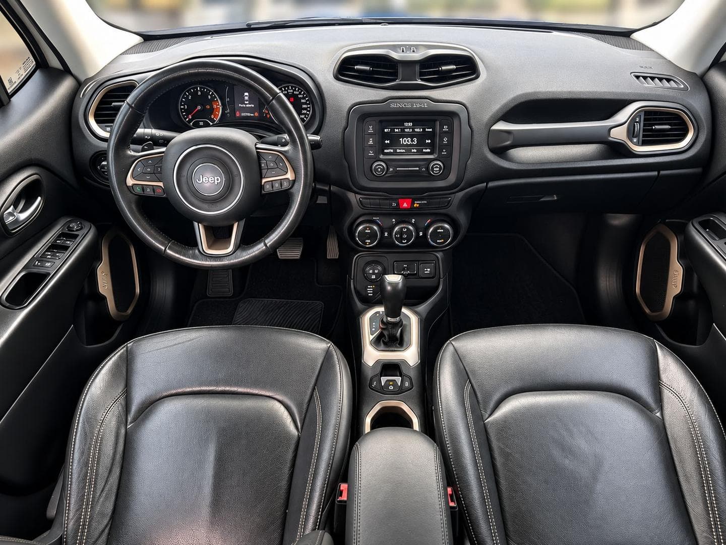 JEEP RENEGADE LONGITUDE 4X4 AUTOMATICO 2018 foto 2