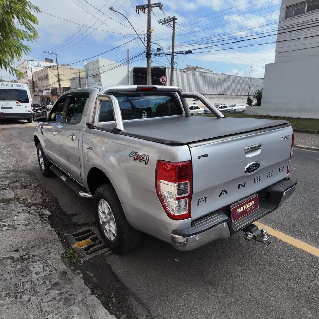 FORD RANGER 3.2 XLT 4X4 CD 20V DIESEL 4P AUTOMATICO 2014 foto 3