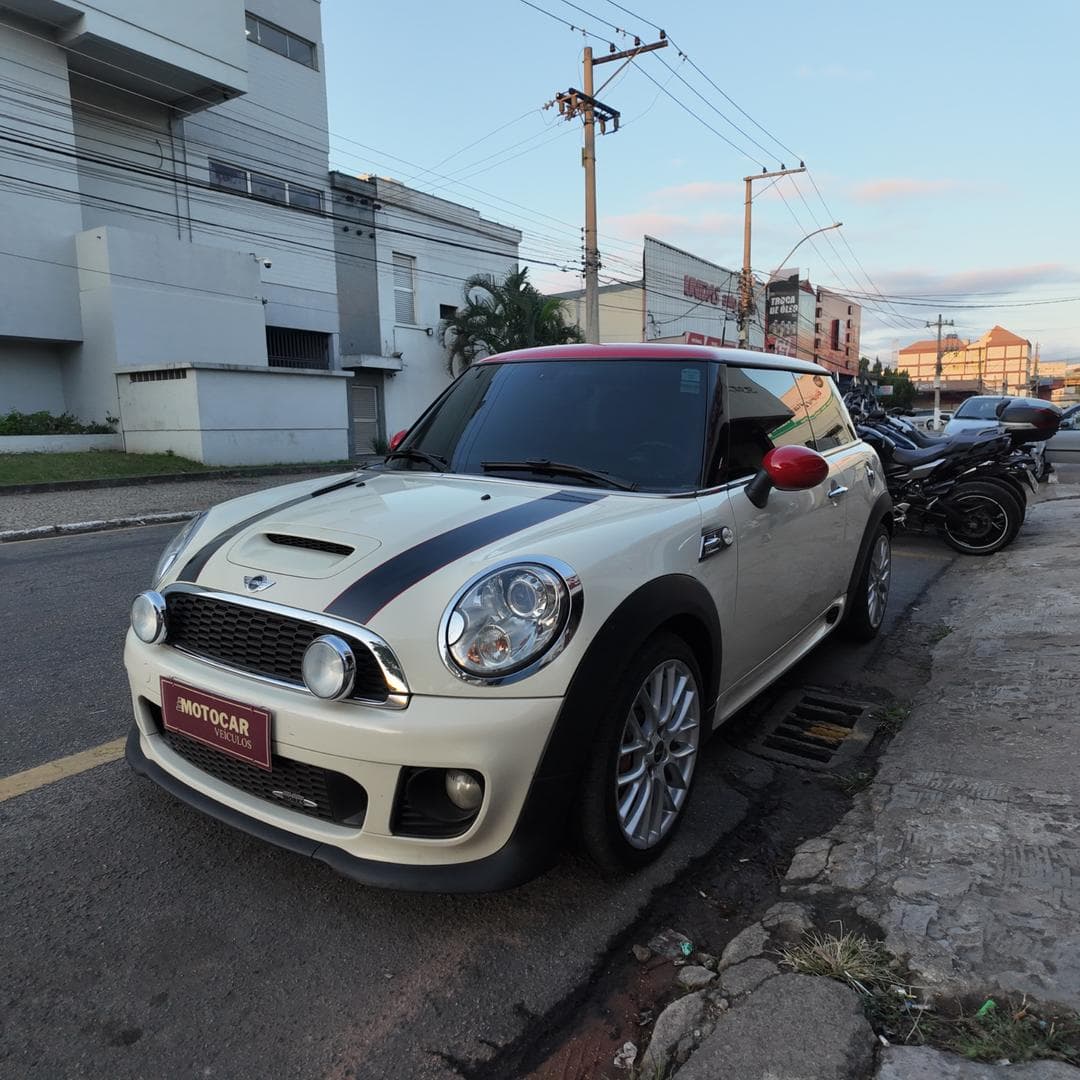 MINI JOHN COOPER WORKS 1.6 TURBO AUT. 2013 foto 2