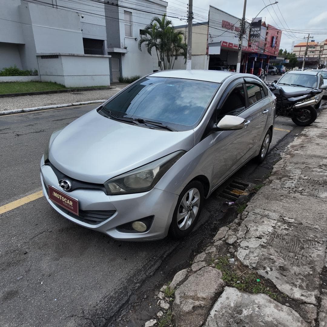 HYUNDAI HB20S 1.6 COMFORT PLUS 16V FLEX 4P AUTOMATICO 2014 foto 2