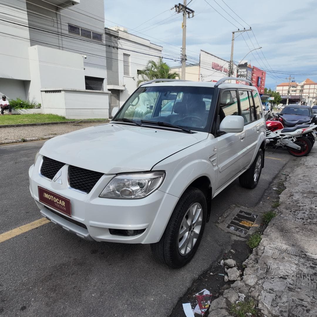 MITSUBISHI PAJERO TR4 2.0 4X4 16V 140CV FLEX 4P AUTOMATICO 2011 foto 2