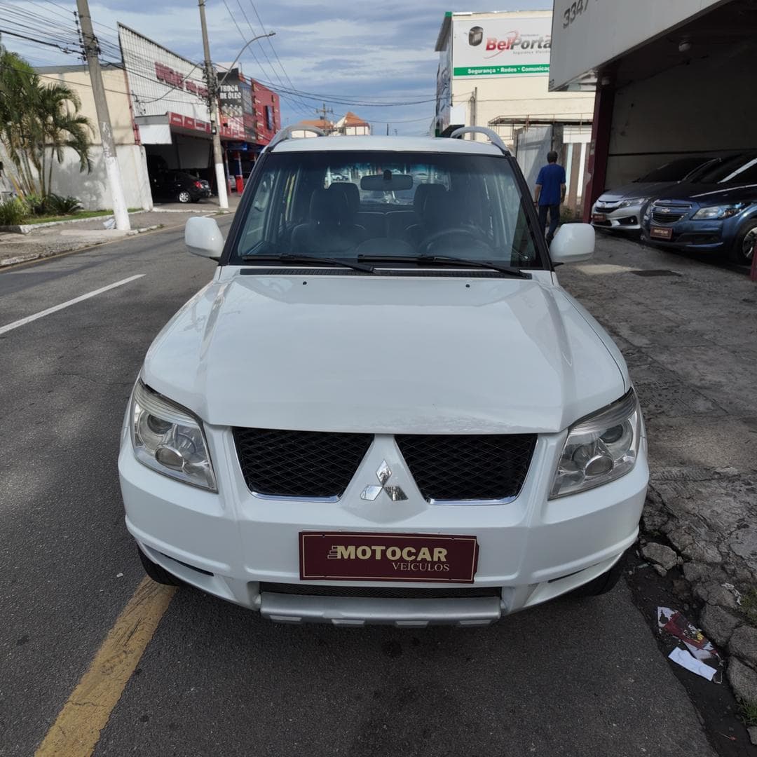 MITSUBISHI PAJERO TR4 2.0 4X4 16V 140CV FLEX 4P AUTOMATICO 2011 foto 3